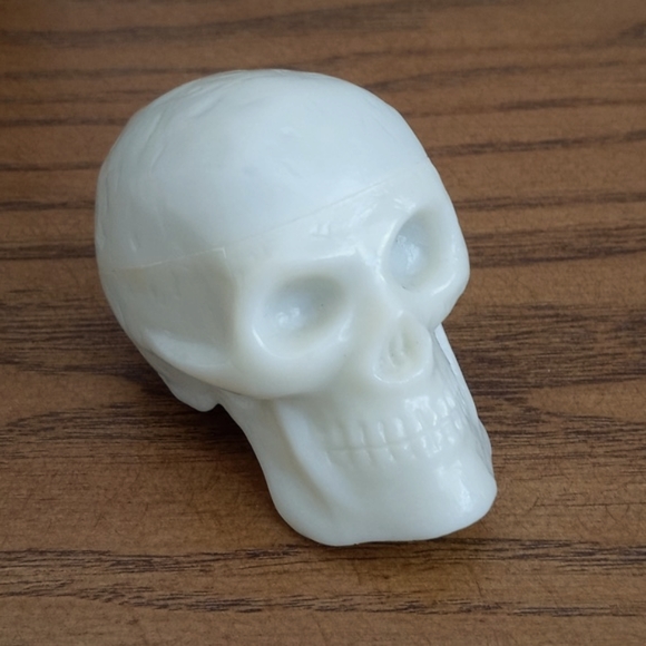 Skull Glow in The Dark Maracka Hand Shaker Music Maker - Picture 4 of 17